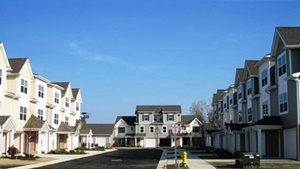 An East Akron Community includes these townhomes.