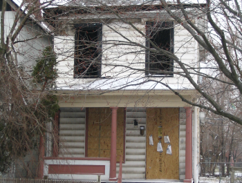 Dilapidated home that was later rennovated by Homeport.